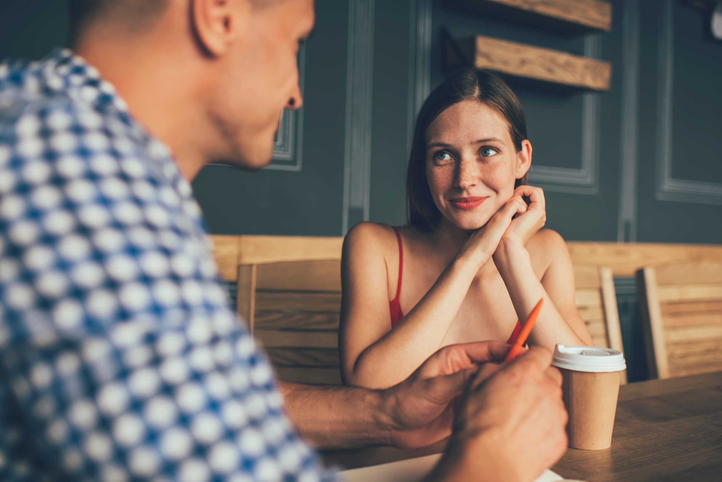 come comportarsi con un uomo all'inizio