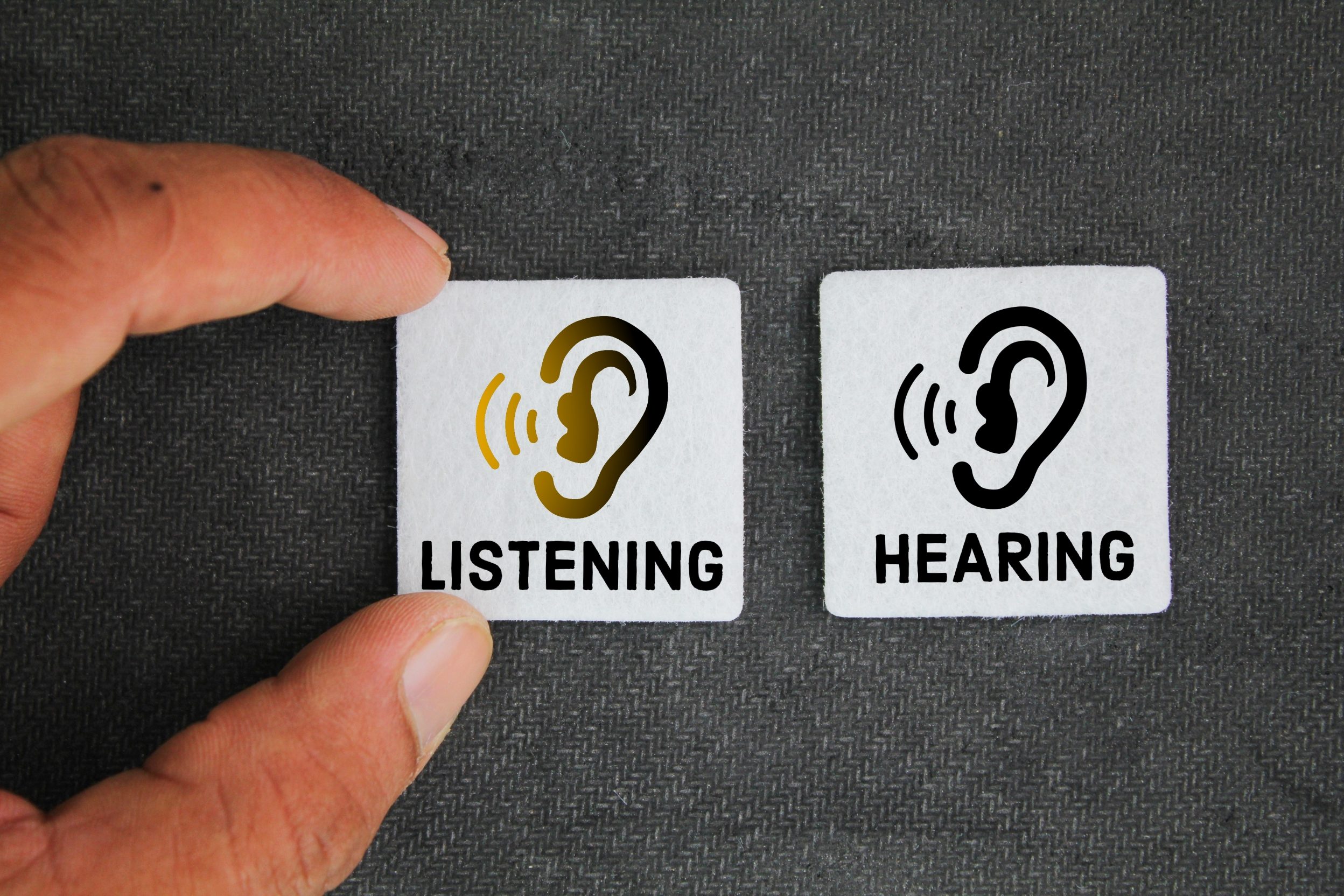 ascolto attivo e passivo