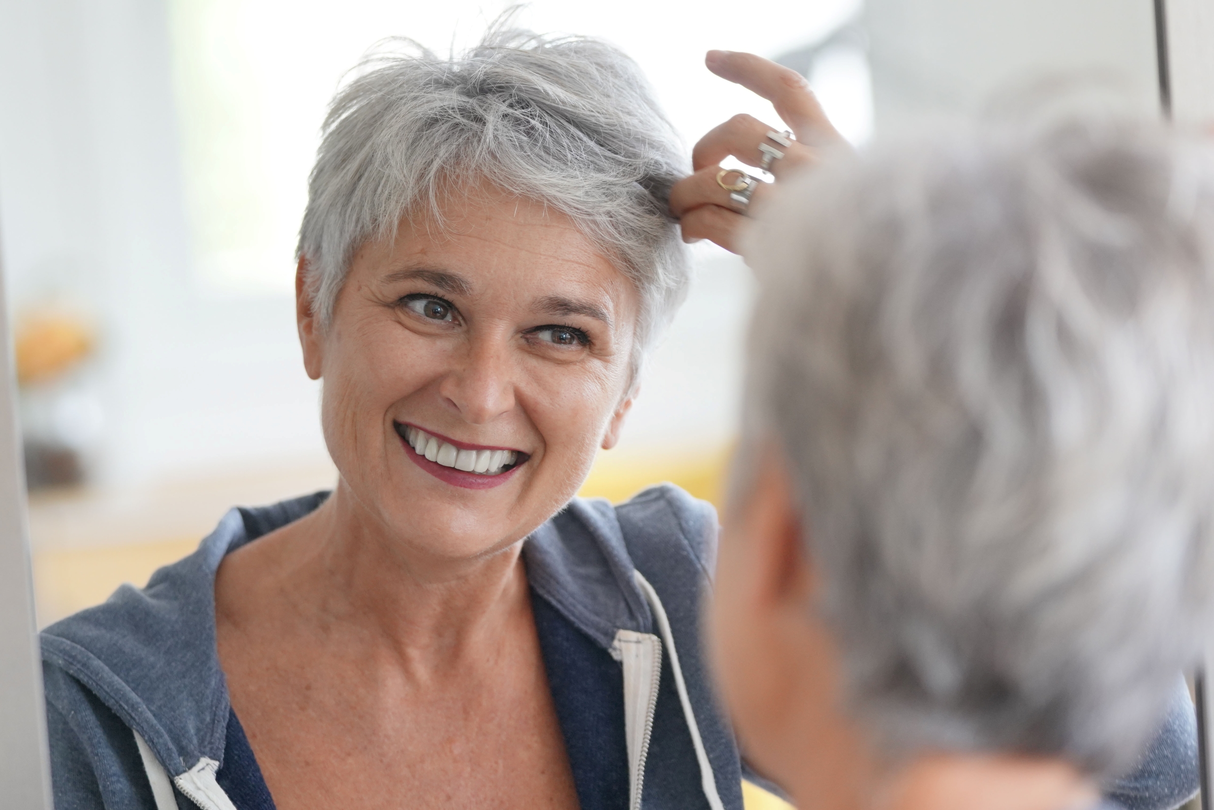 sognare di avere i capelli bianchi